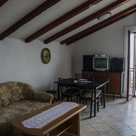 Apartment Fuer 4 Personen Ca 48 Qm In Lovran, Kvarner Bucht Gespanschaft Primorje-gorski Lovran